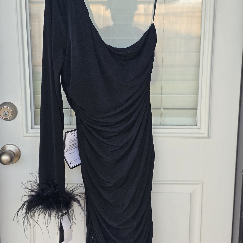 City Studios Women One-Shoulder Feather-Cuff Dress XL Black Cocktail Party NWT - Picture 12 of 13